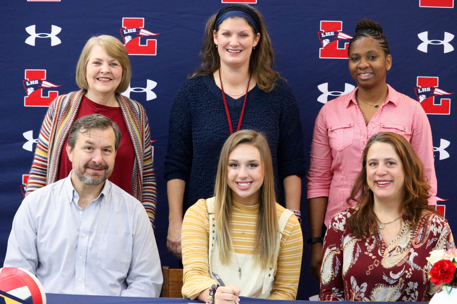 Noa Parks signs for Mississippi College